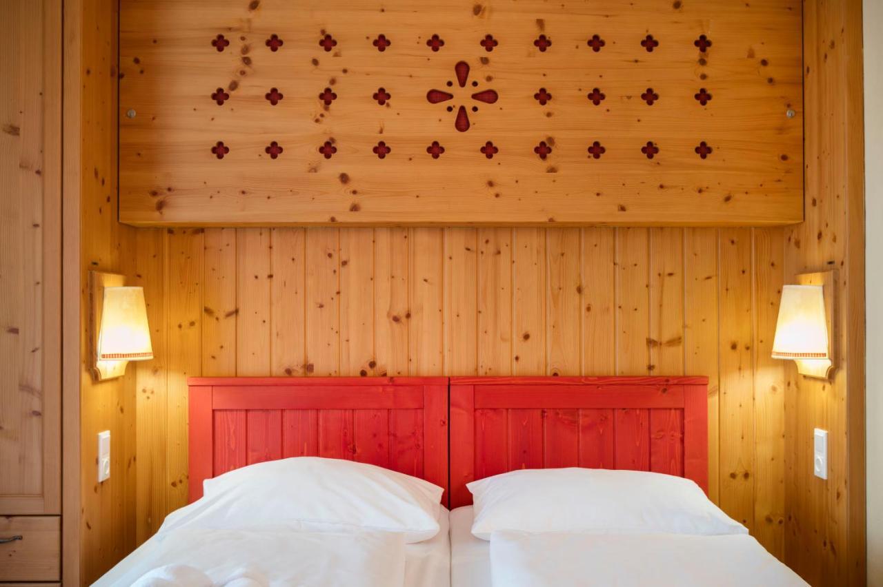 Jufa Hotel Tieschen Екстериор снимка